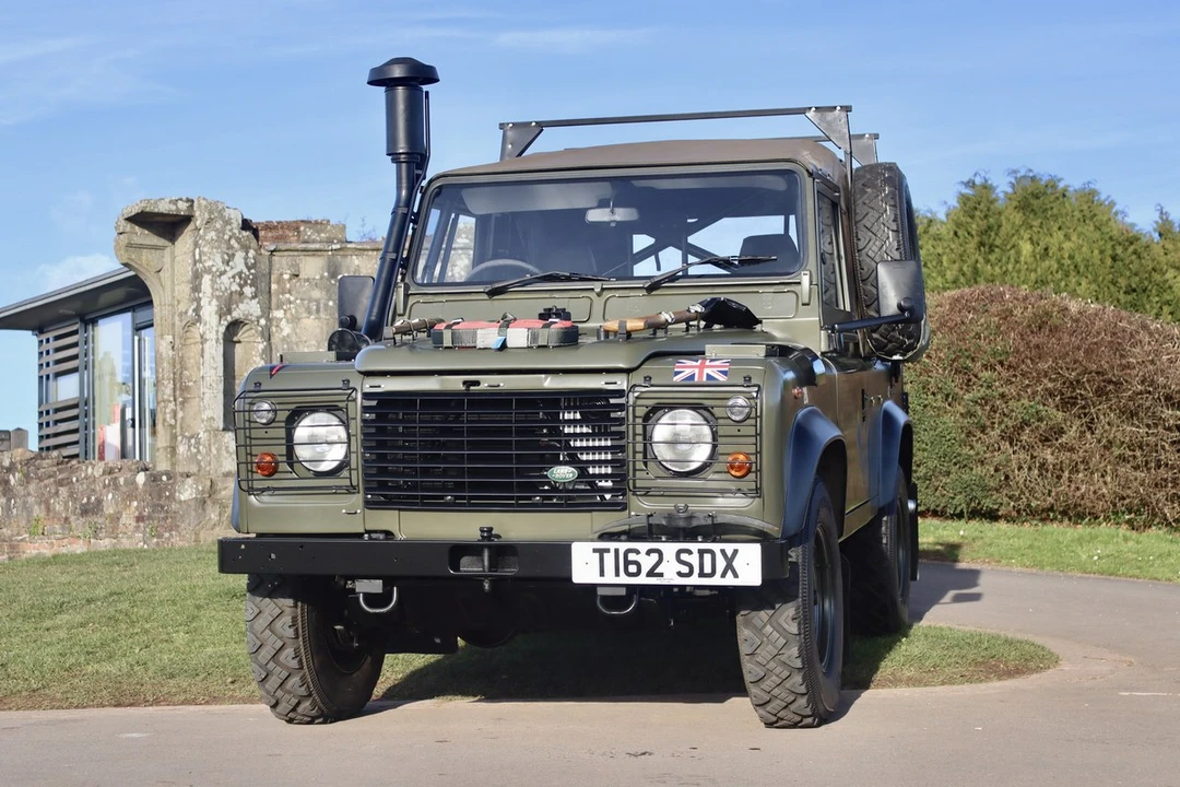 1999 Land Rover Defender - Image 8 of 30