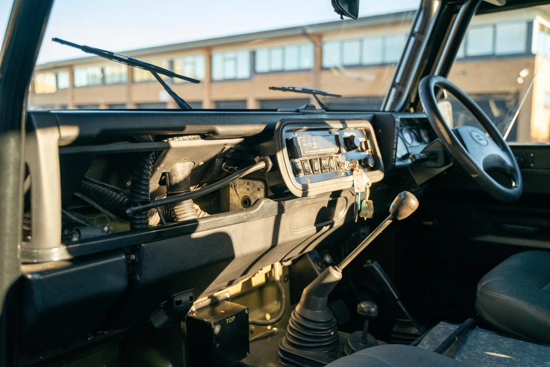1999 Land Rover Defender - Image 19 of 30