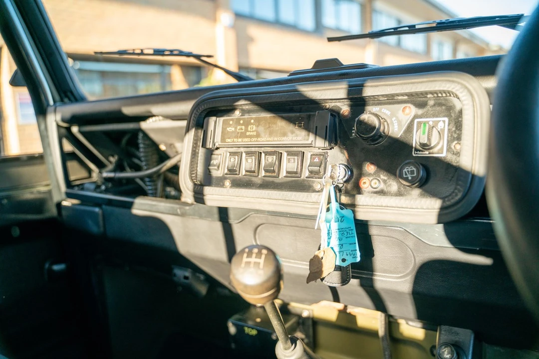 1999 Land Rover Defender - Image 29 of 30