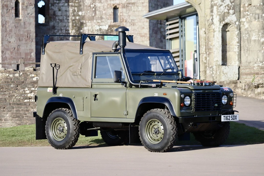 1999 Land Rover Defender - Image 3 of 30