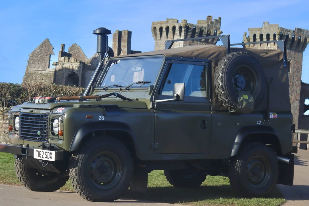 1999 Land Rover Defender - Image 6 of 30
