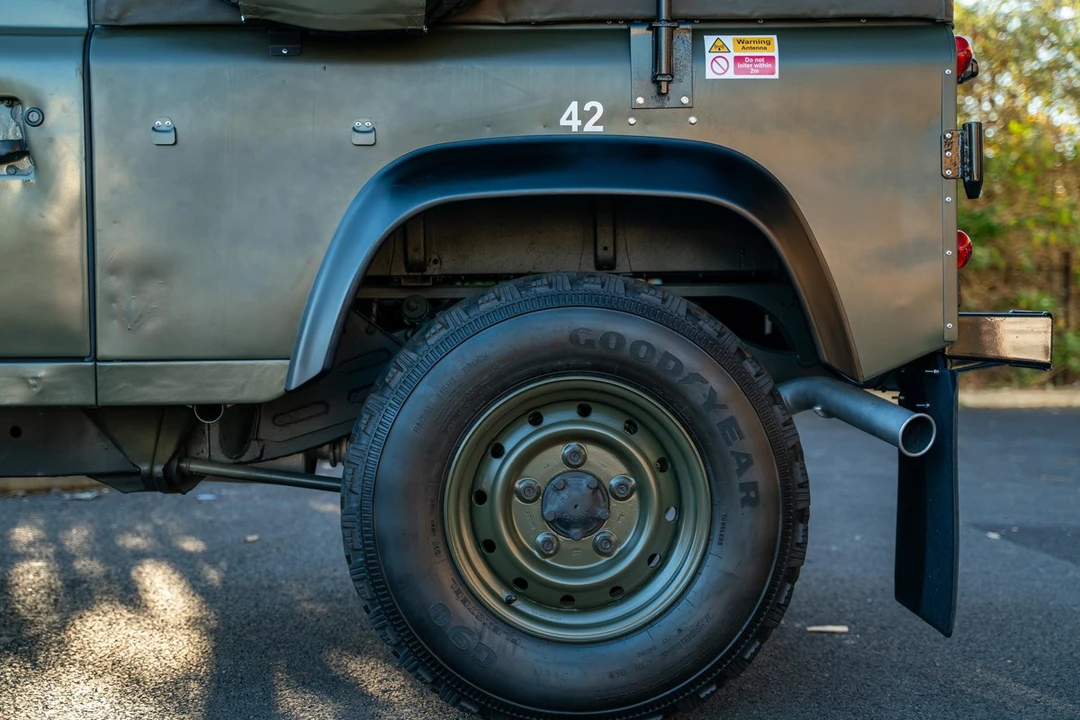 1999 Land Rover Defender - Image 16 of 30