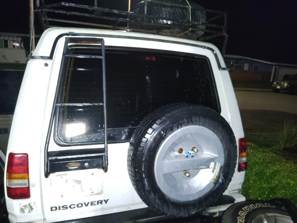 1999 Land Rover Discovery 2nd Gen - Image 14 of 18
