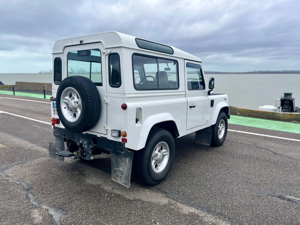 1999 Land Rover Defender 90 - Image 16 of 30