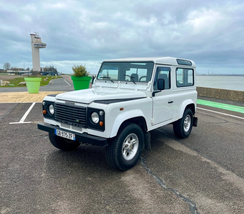 1999 Land Rover Defender 90 - Image 5 of 30