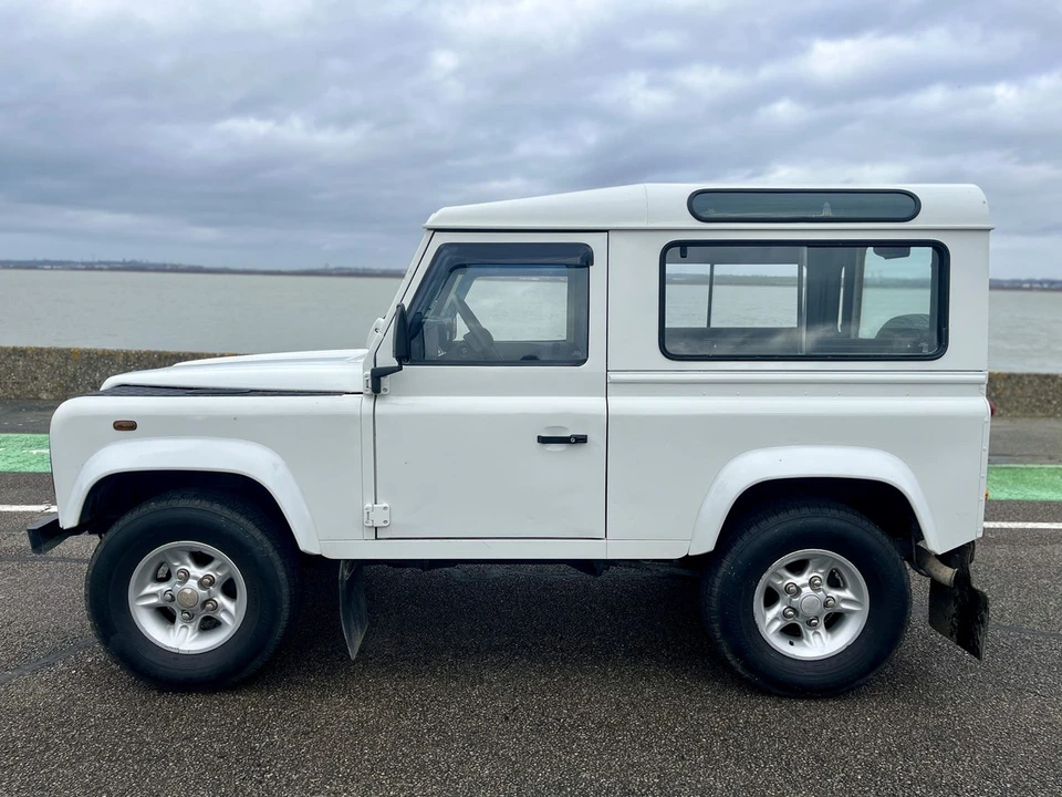 1999 Land Rover Defender 90 - Image 12 of 30