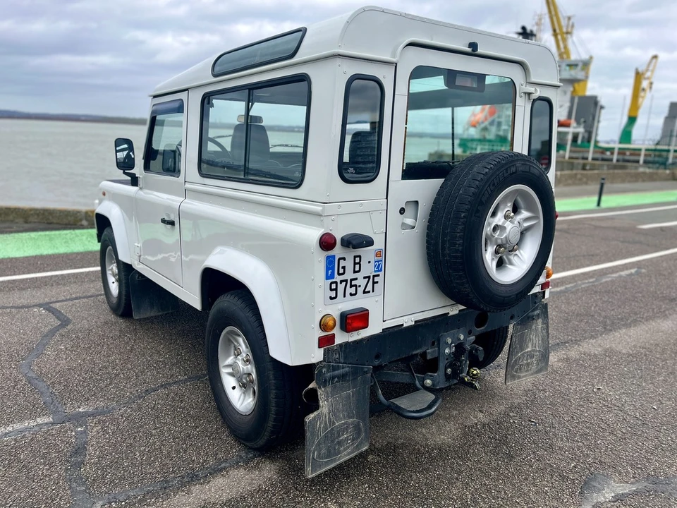 1999 Land Rover Defender 90 - Image 15 of 30