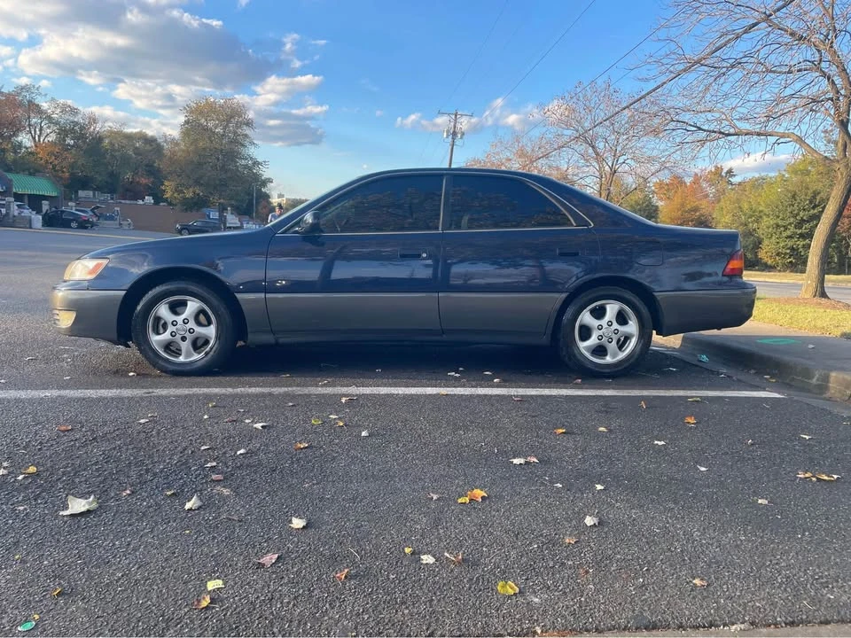 1999 Lexus ES 2nd Gen - Image 7 of 9