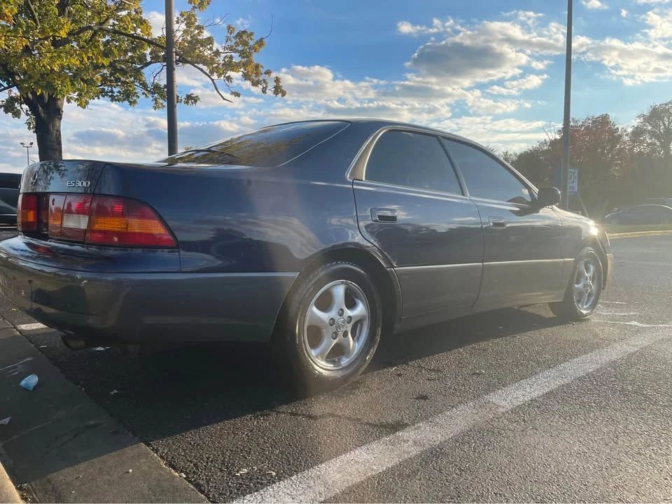 1999 Lexus ES 2nd Gen - Image 2 of 9