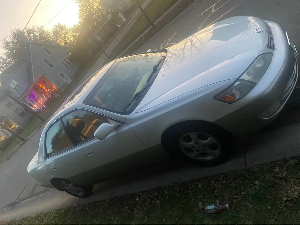 1999 Lexus ES 3rd Gen - Image 5 of 5