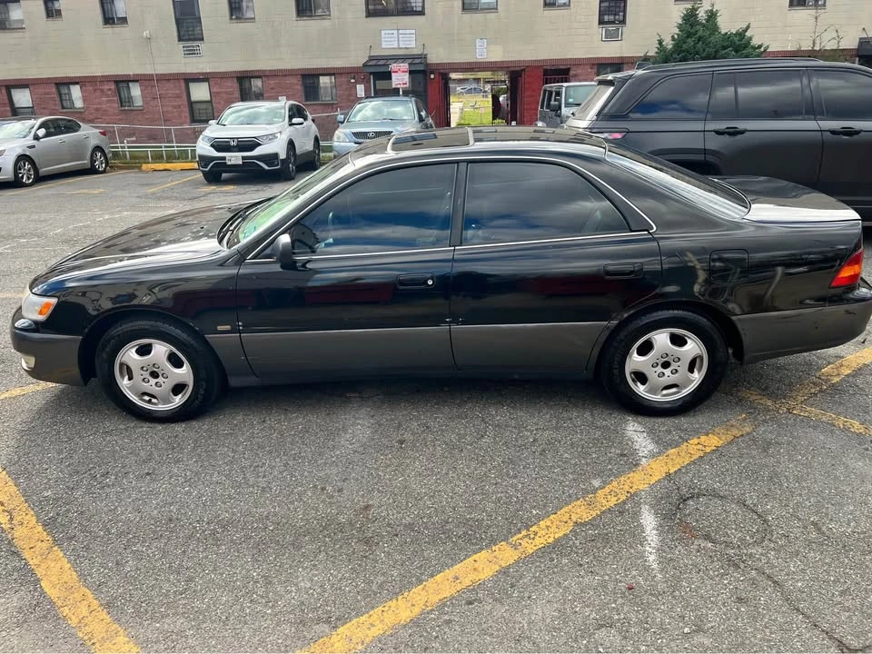1999 Lexus ES 3rd Gen - Image 4 of 19
