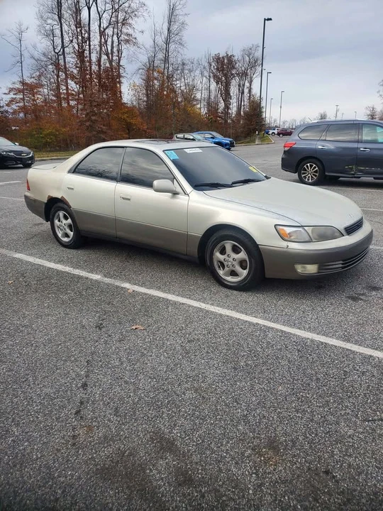 1999 Lexus ES 2nd Gen - Image 2 of 4
