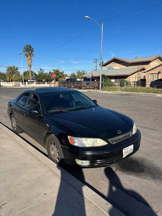 1999 Lexus ES 3rd Gen - Image 2 of 4
