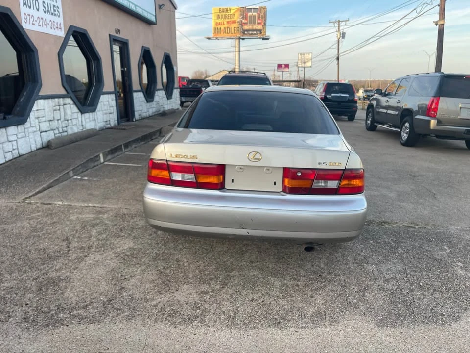 1999 Lexus ES 2nd Gen - Image 4 of 16