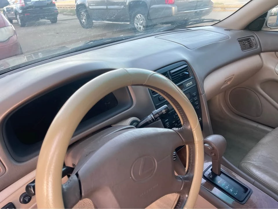 1999 Lexus ES 2nd Gen - Image 9 of 16