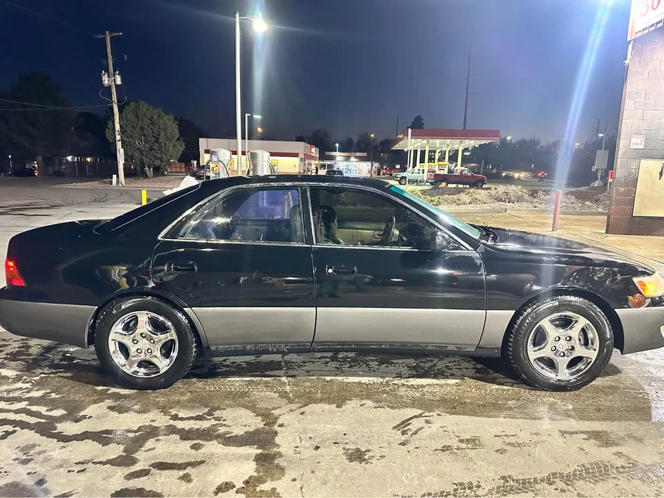 1999 Lexus ES 3rd Gen - Image 3 of 4