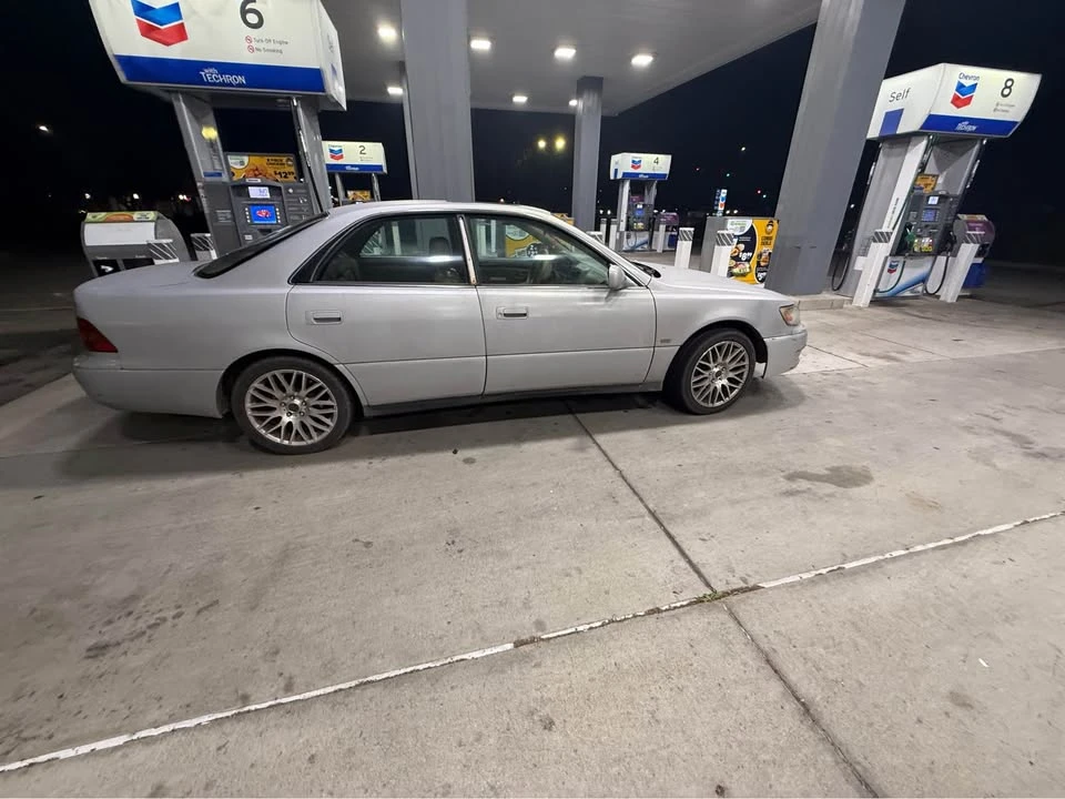 1999 Lexus ES 3rd Gen - Image 3 of 5