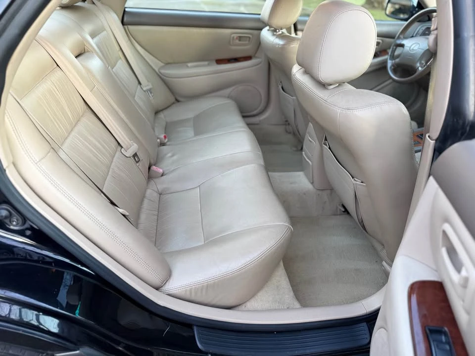 1999 Lexus ES 3rd Gen - Image 12 of 13