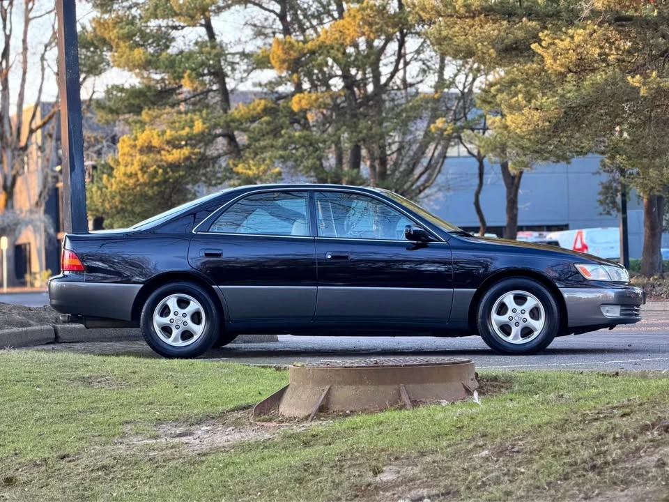 1999 Lexus ES 3rd Gen - Image 4 of 13