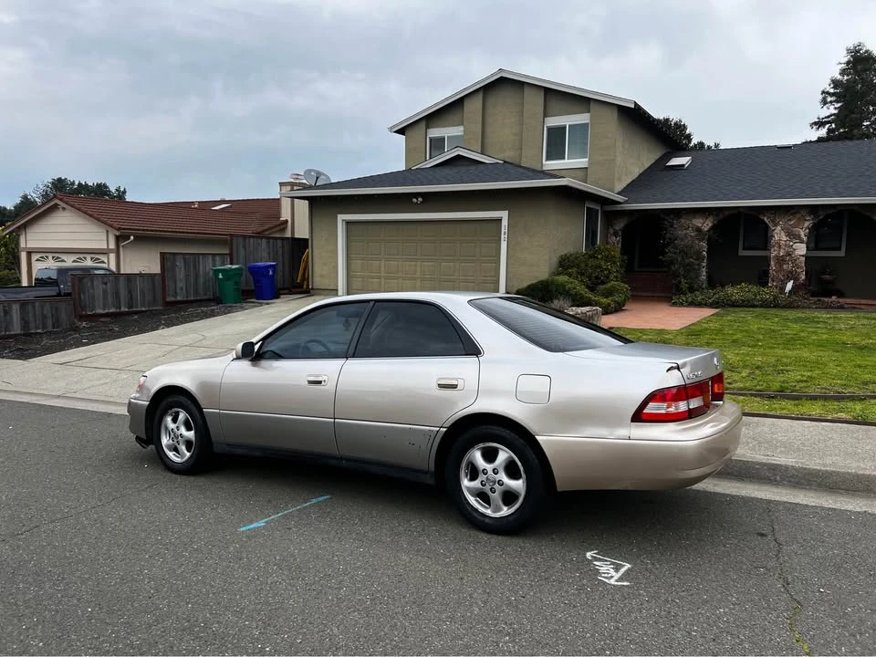 1999 Lexus ES 3rd Gen - Image 4 of 11