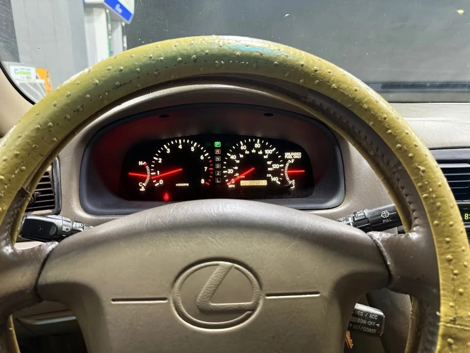 1999 Lexus ES 3rd Gen - Image 4 of 5