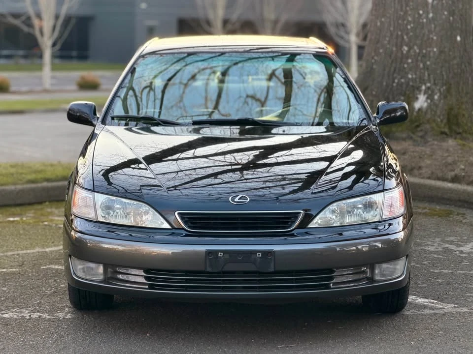 1999 Lexus ES 3rd Gen - Image 2 of 13