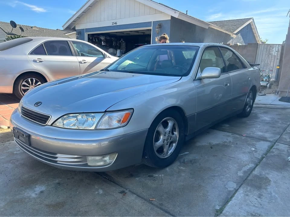 1999 Lexus ES 2nd Gen - Image 4 of 8