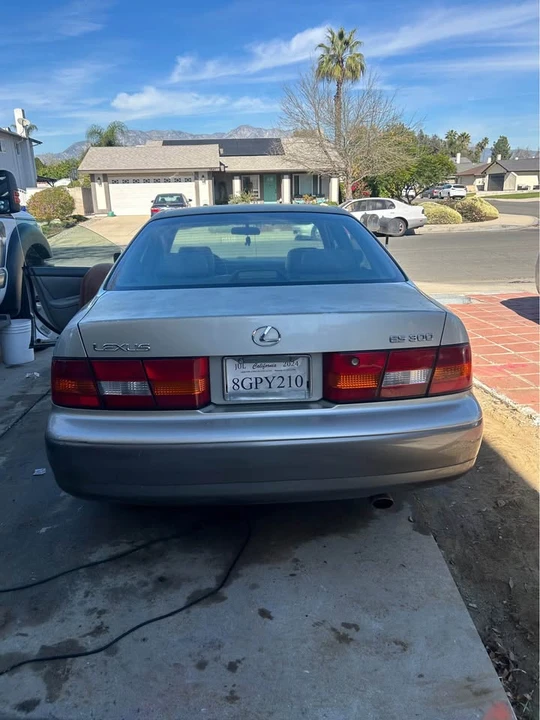1999 Lexus ES 2nd Gen - Image 5 of 8