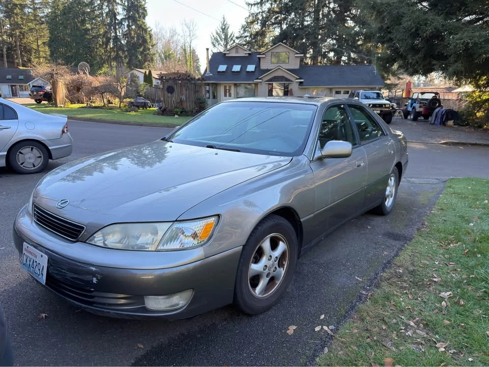 1999 Lexus ES 2nd Gen - Image 4 of 4