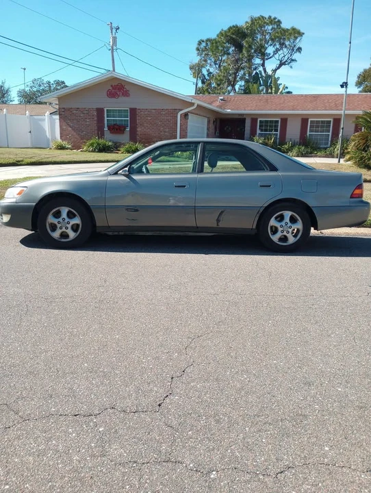 1999 Lexus ES 2nd Gen - Image 5 of 17