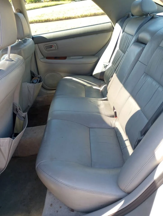 1999 Lexus ES 2nd Gen - Image 12 of 17