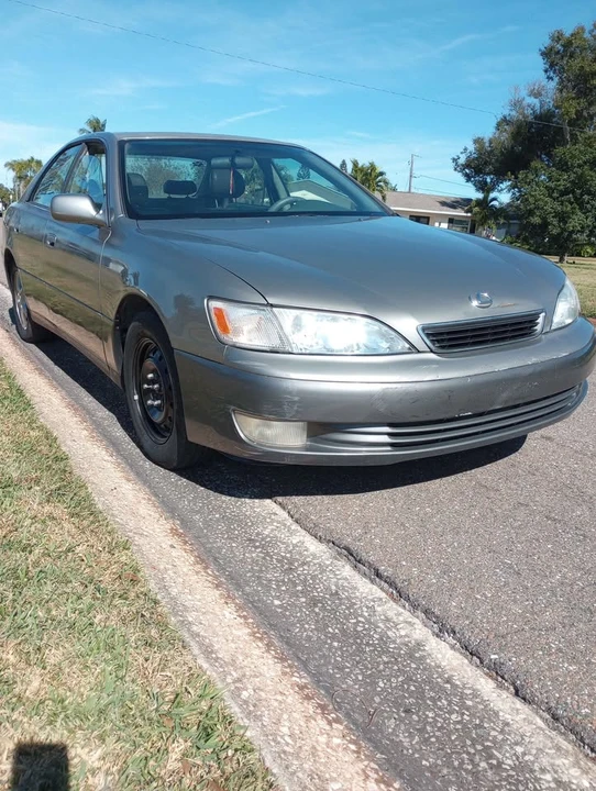 1999 Lexus ES 2nd Gen - Image 3 of 17