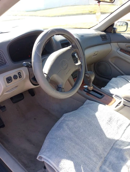 1999 Lexus ES 2nd Gen - Image 10 of 17