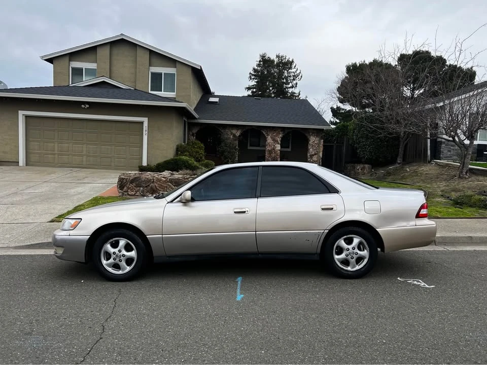 1999 Lexus ES 3rd Gen - Image 5 of 11