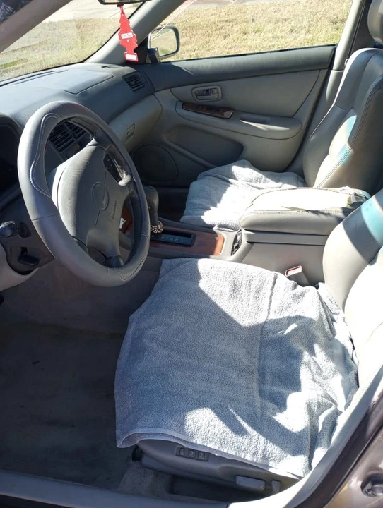 1999 Lexus ES 2nd Gen - Image 9 of 17