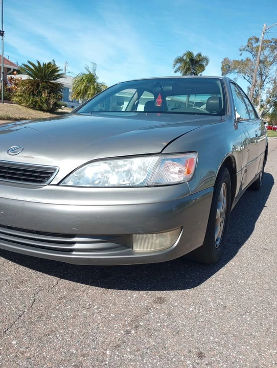 1999 Lexus ES 2nd Gen - Image 2 of 17