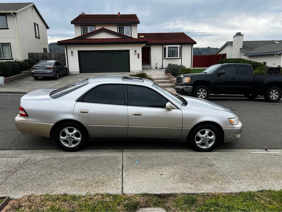 1999 Lexus ES 3rd Gen - Image 3 of 9