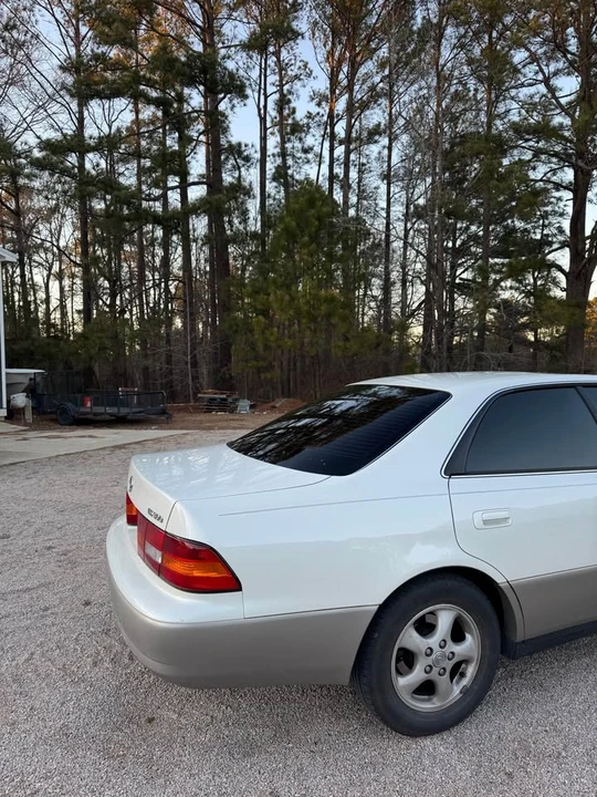 1999 Lexus ES 3rd Gen - Image 5 of 13