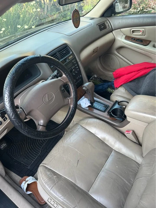 1999 Lexus ES 3rd Gen - Image 2 of 3