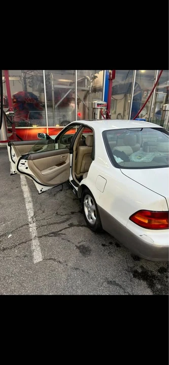 1999 Lexus ES 3rd Gen - Image 3 of 4