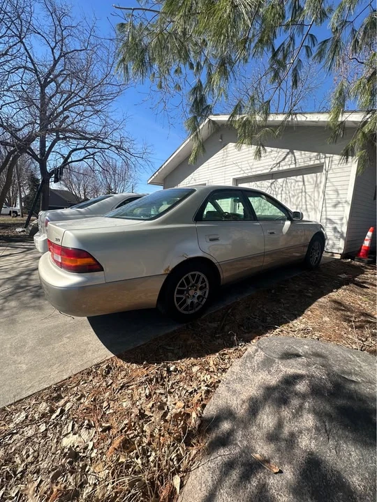 1999 Lexus ES 3rd Gen - Image 6 of 9