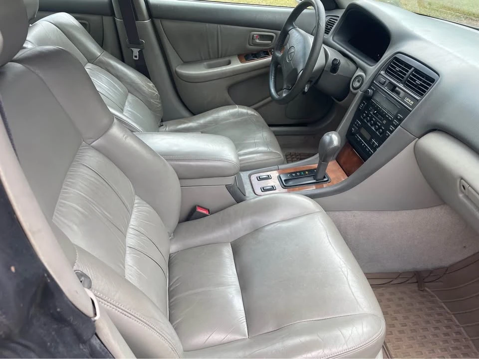 1999 Lexus ES 3rd Gen - Image 9 of 11