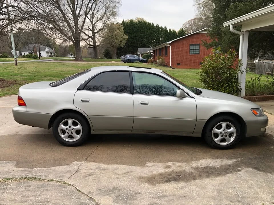1999 Lexus ES 3rd Gen - Image 4 of 18