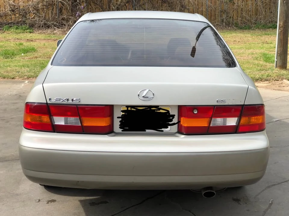 1999 Lexus ES 3rd Gen - Image 3 of 18