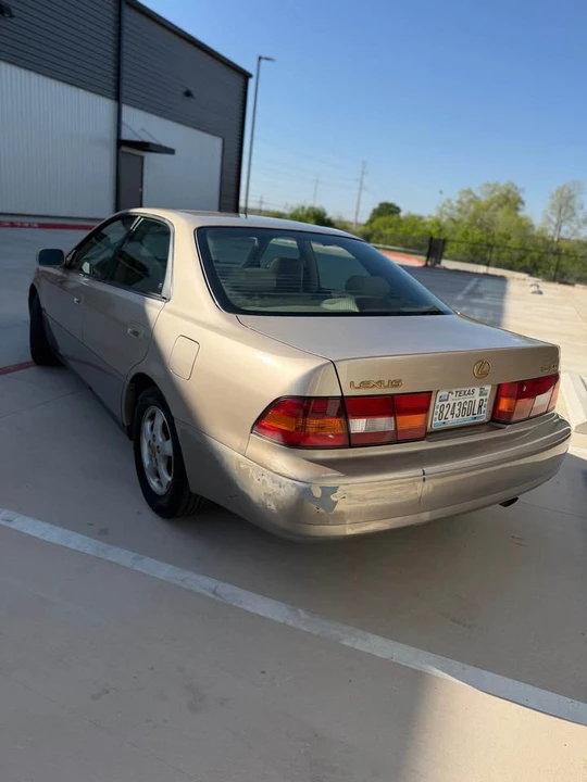 1999 Lexus ES 3rd Gen - Image 9 of 18