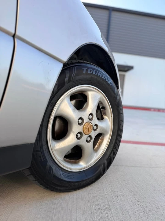 1999 Lexus ES 3rd Gen - Image 2 of 18
