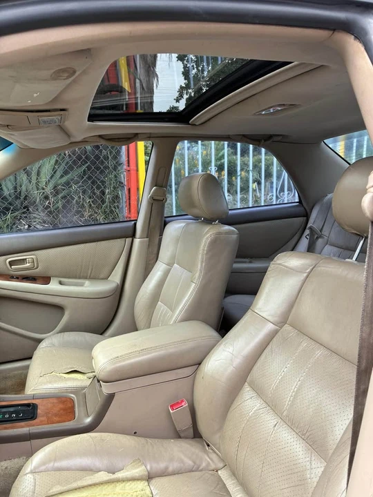 1999 Lexus ES 3rd Gen - Image 5 of 9