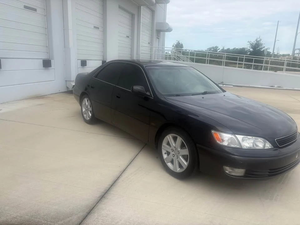 1999 Lexus ES 3rd Gen - Image 2 of 11