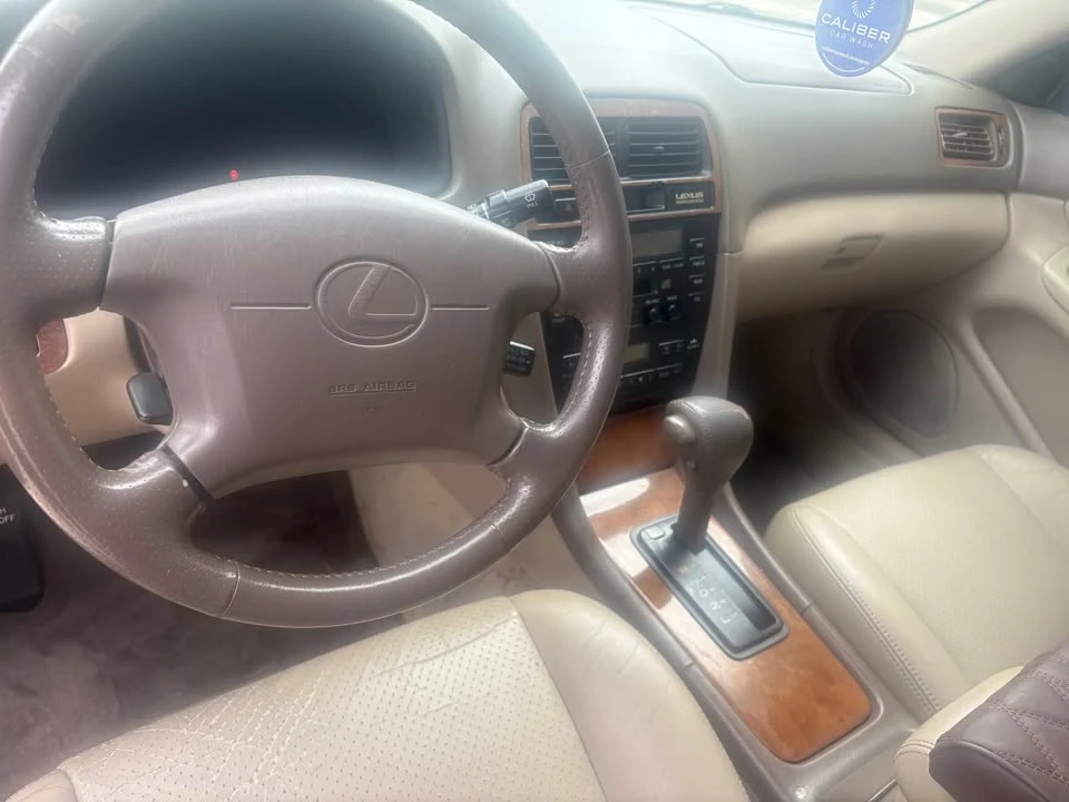 1999 Lexus ES 3rd Gen - Image 6 of 11