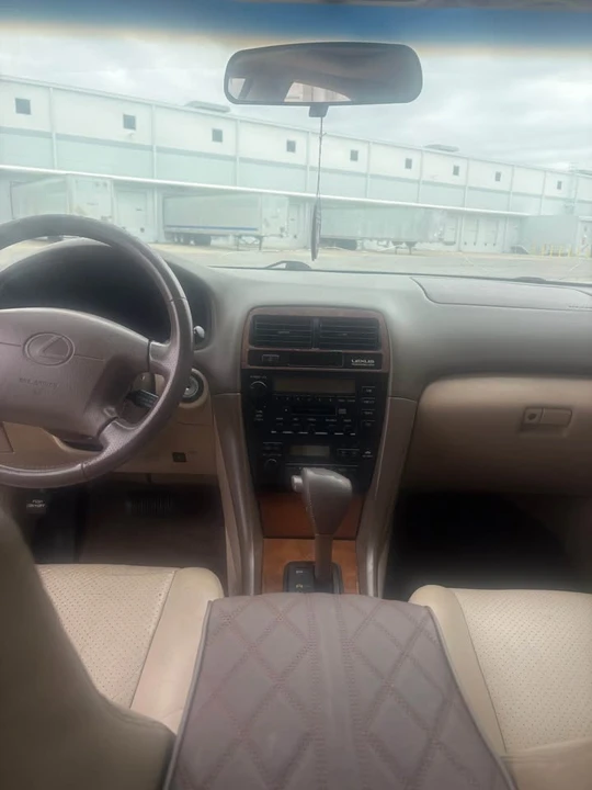 1999 Lexus ES 3rd Gen - Image 8 of 11